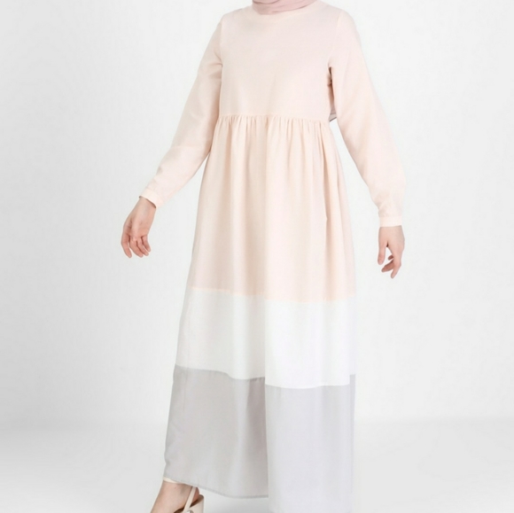 Powder crew neck unlined modest dress - Picture 3 of 5